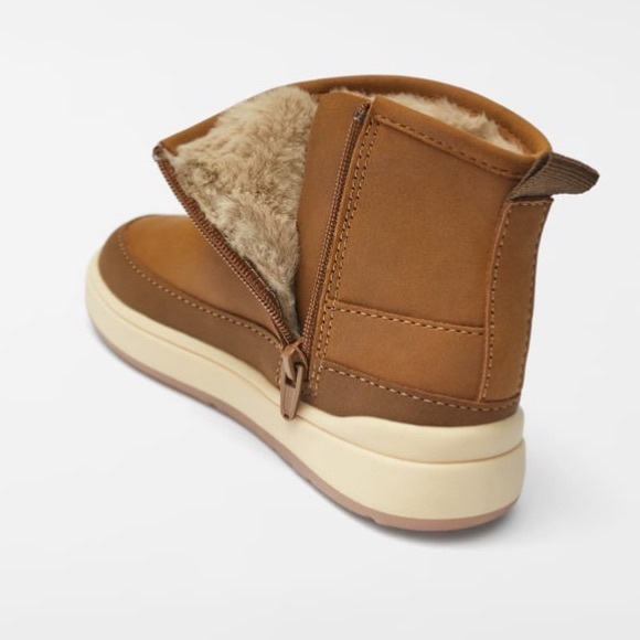 Zara Unisex Boots with a Cozy Interior! - Picture 3 of 7